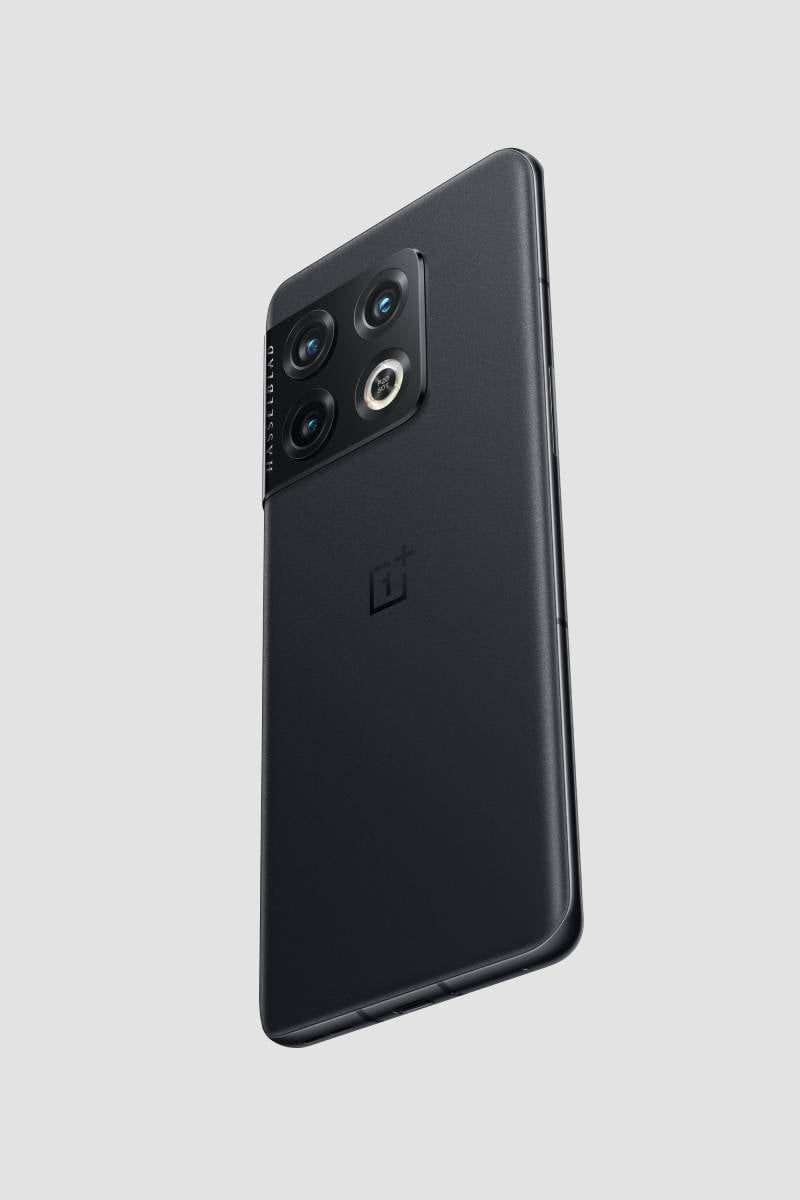 OnePlus lanseaza smartphone-ul flagship OnePlus 10 Pro